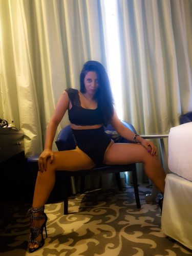 Samsun Bakımlı Esmer Melisa 25 Yaşında — Samsun